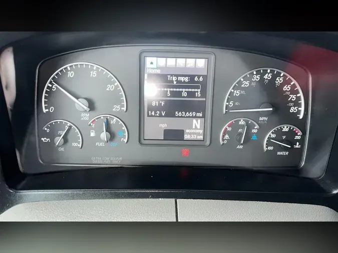 2019 FREIGHTLINER CA126