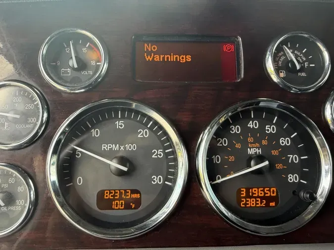 2022 Peterbilt 389