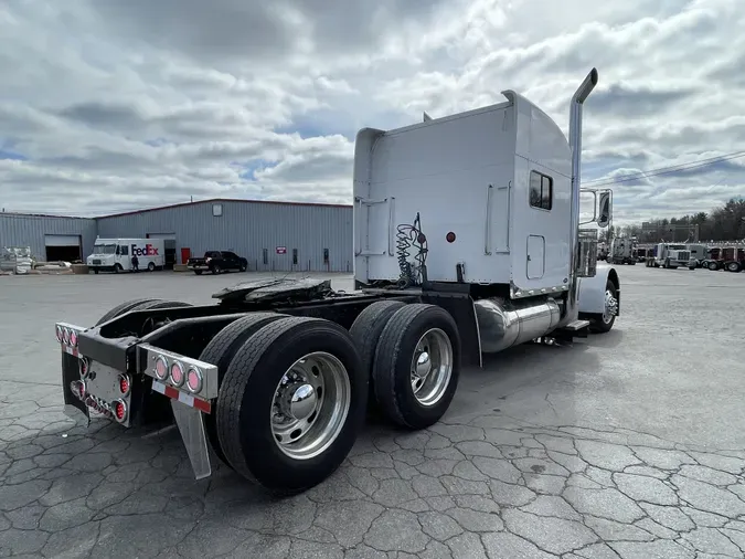 2006 PETERBILT 379