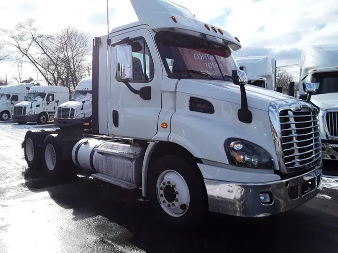 2018 FREIGHTLINER/MERCEDES CASCADIA 113