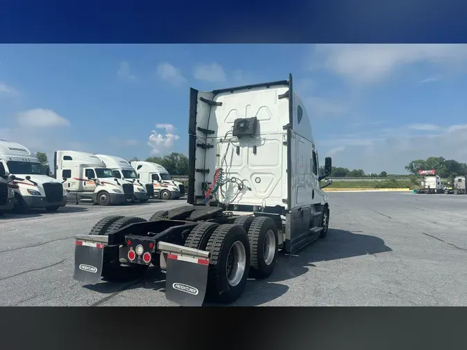 2023 Freightliner Cascadia 126c890a71d61f9feaa1d46f75b24771a4e