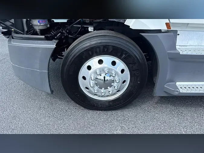2020 FREIGHTLINER CA126