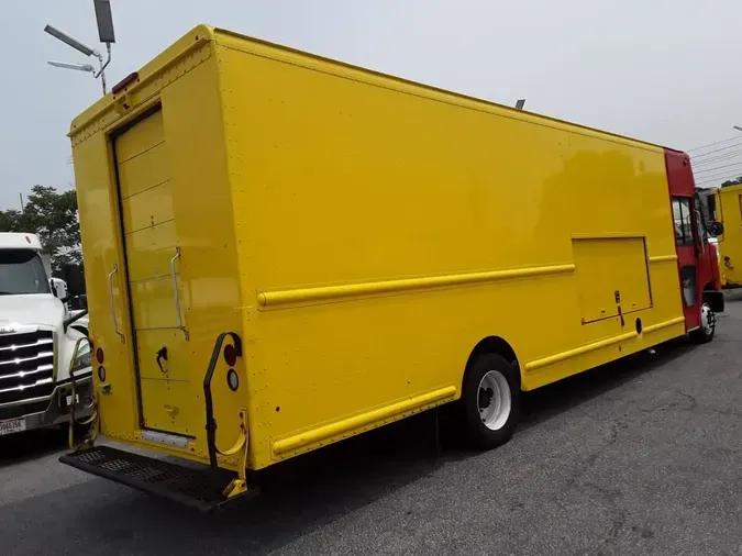 2017 FRTLR CUSTOM CHASSIS CORP MT55