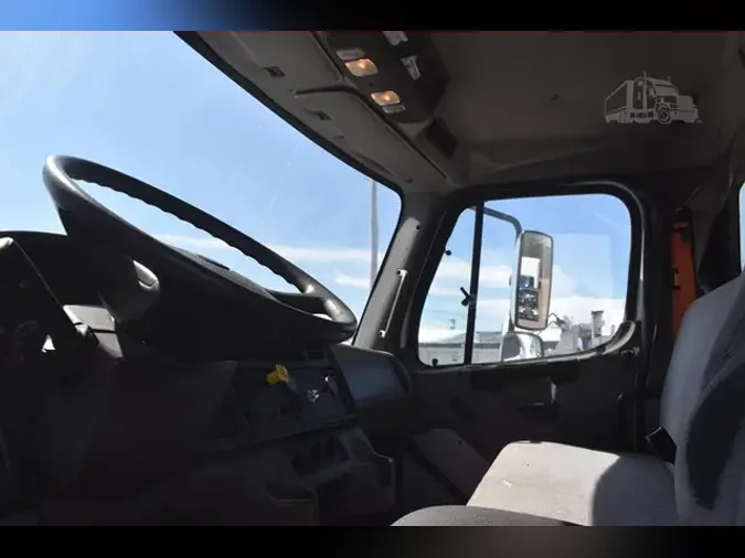 2013 FREIGHTLINER BUSINESS CLASS M2 106