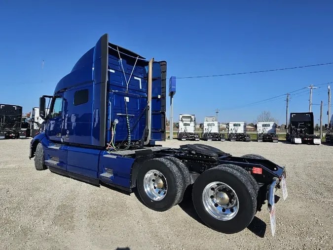 2023 VOLVO VNL64T740c89638fb1f82abbf2d8475f0175f4472