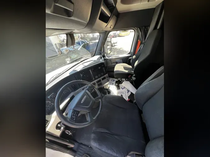 2020 FREIGHTLINER/MERCEDES NEW CASCADIA PX12664c89bfcee2579a49f320e40c1273d811f