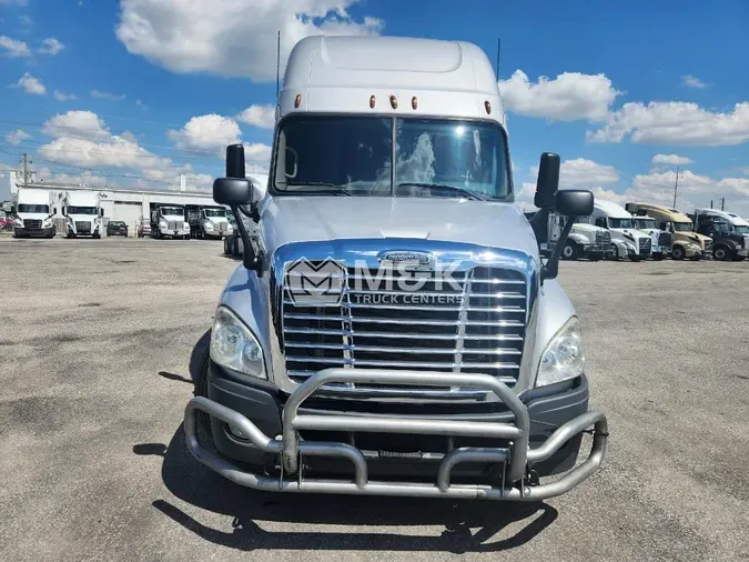 2013 FREIGHTLINER Cascadia 125