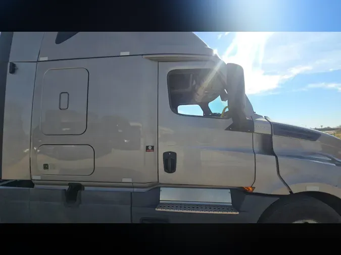 2023 Freightliner Cascadia 126