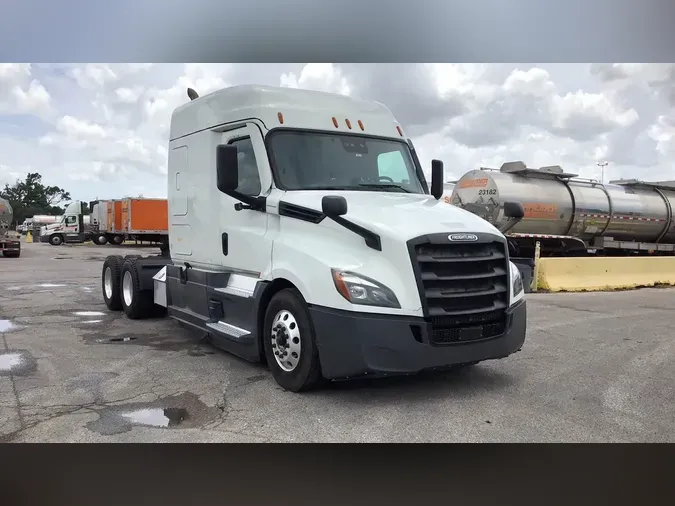 2021 Freightliner Cascadia 126c8a14251d833b79c402abf3b21ffe15e