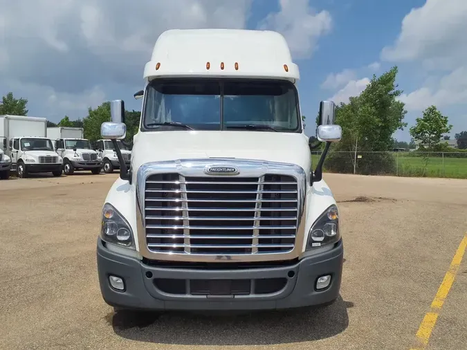 2019 FREIGHTLINER CASCADIA 125