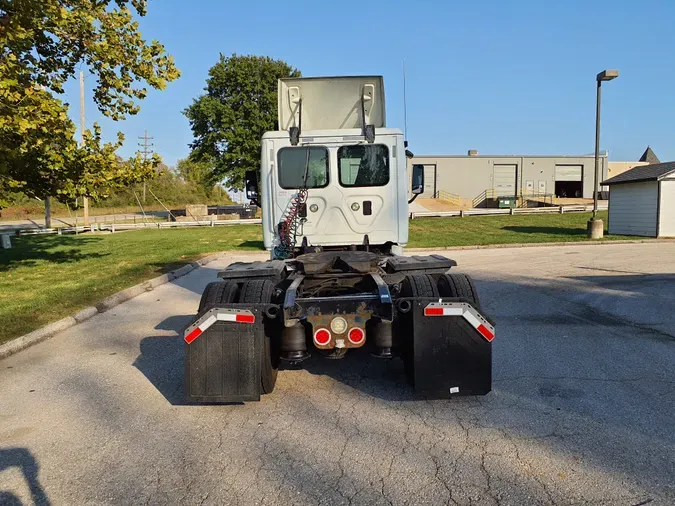 2016 FREIGHTLINER/MERCEDES CASCADIA 125