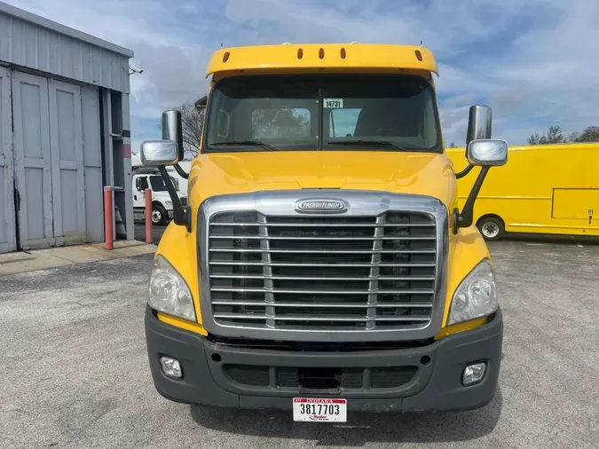 2018 FREIGHTLINER/MERCEDES CASCADIA 113