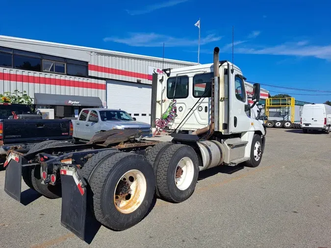 2020 FREIGHTLINER/MERCEDES CASCADIA 125c8a5cc017be7aae0e2f6bb1e0bc90c74