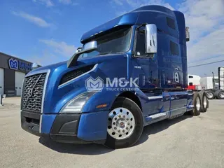 2019 VOLVO VNL64T760
