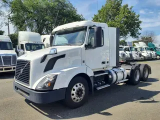2018 VOLVO VNL64TRACTOR