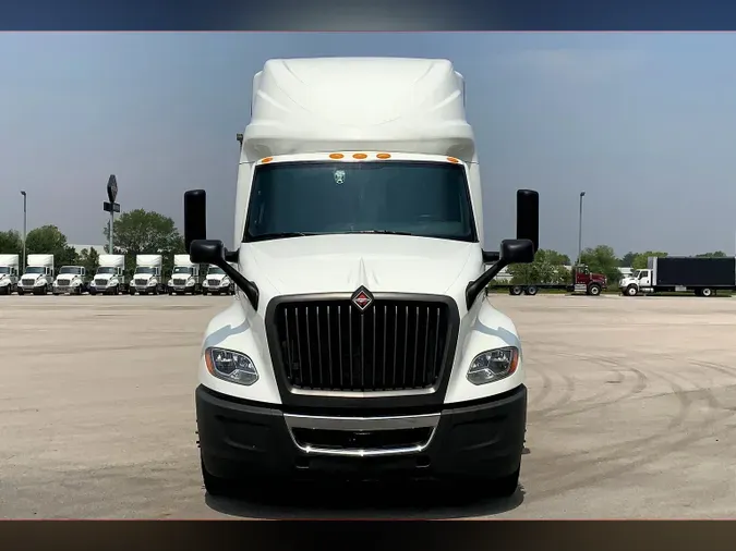 2022 INT LT625 6x4