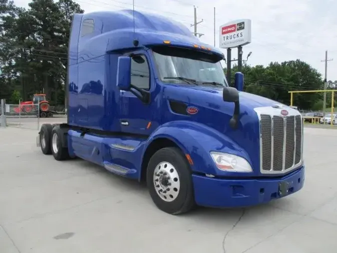2022 Peterbilt 579