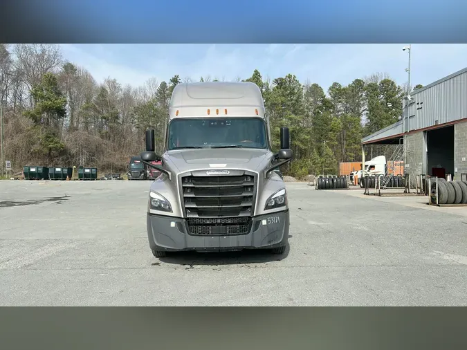 2022 Freightliner Cascadia 126