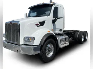 2017 Peterbilt 567