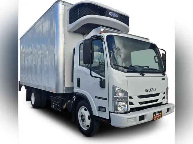 2022 Isuzu NRRc8af6a67ac596aba347455211e763b26