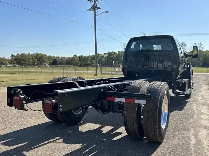 2024 FORD F650