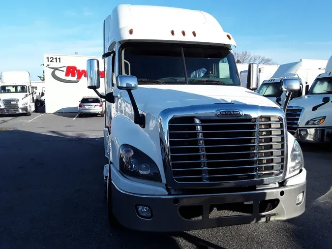 2018 FREIGHTLINER/MERCEDES CASCADIA 125