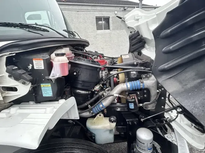 2019 FREIGHTLINER M2 106