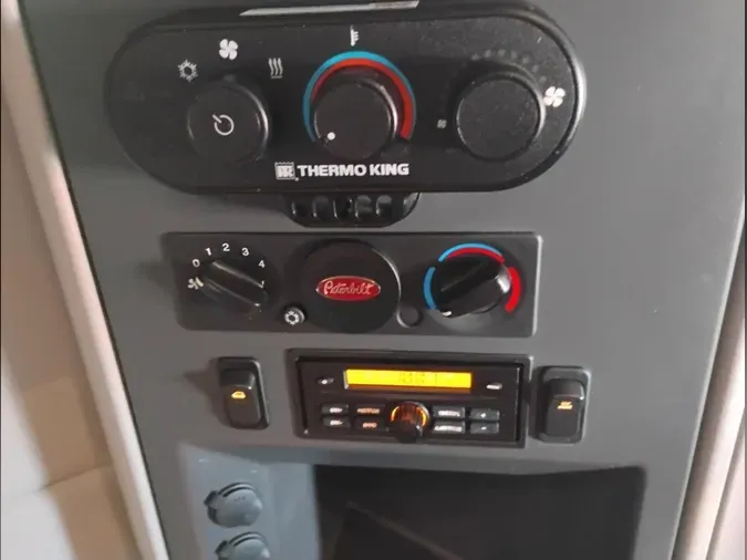 2022 Peterbilt 579c8b6c48034260fa86714ca9f100a1d66