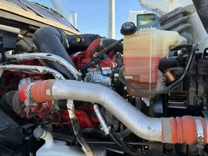 2018 International LT625