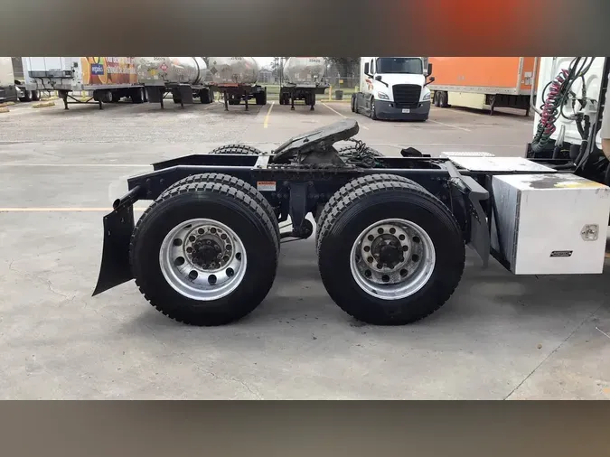 2022 Freightliner Cascadia 126c8b9d3719b7dd95ce3ddd5d127cd215a