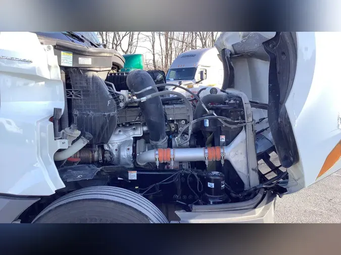 2022 Freightliner Cascadia 126