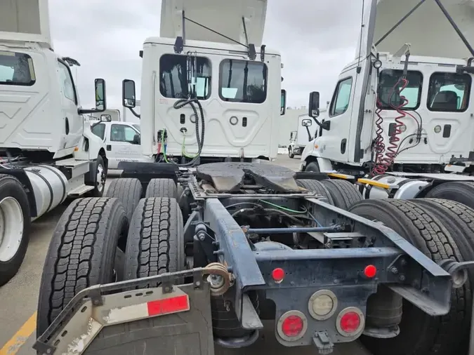 2018 FREIGHTLINER/MERCEDES CASCADIA 125