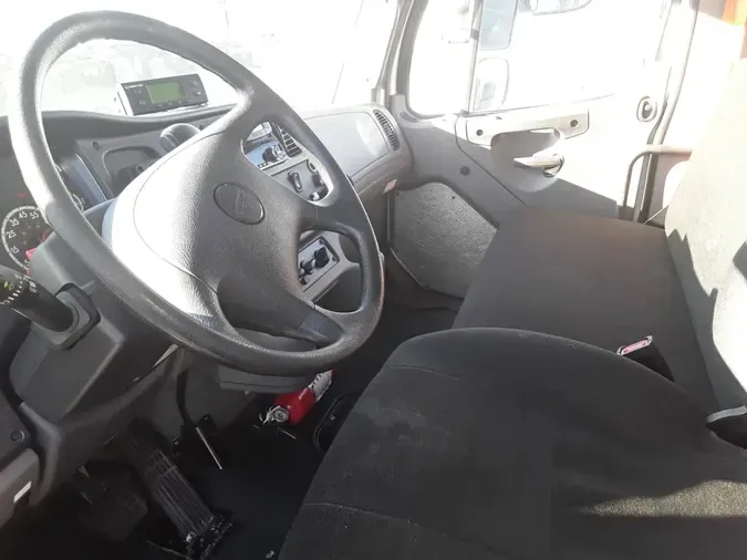 2021 FREIGHTLINER/MERCEDES M2 106