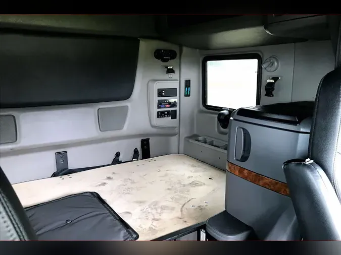 2022 INT LT625 6x4