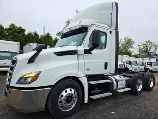 2019 FREIGHTLINER NEW CASCADIA PX12664
