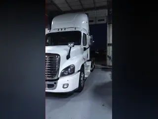 2019 FREIGHTLINER/MERCEDES CASCADIA 125