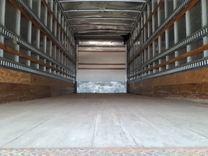 2018 FREIGHTLINER M2 106