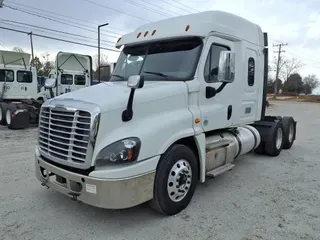 2018 FREIGHTLINER/MERCEDES CASCADIA 125