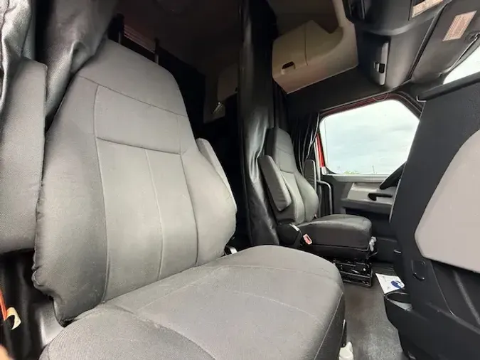 2020 FREIGHTLINER CASCADEVO1