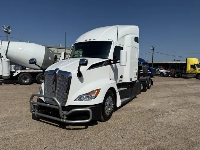 2023 Kenworth T680