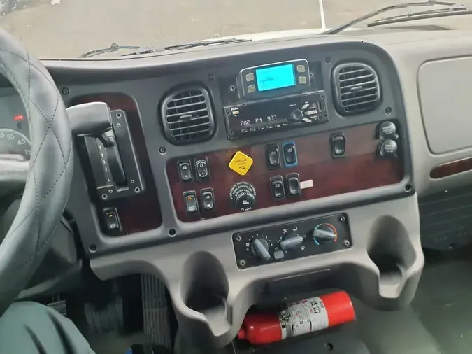 2019 FREIGHTLINER/MERCEDES M2 106