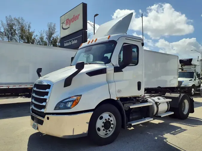 2020 FREIGHTLINER/MERCEDES NEW CASCADIA 116c8cfa65474a00e5b99c8b5c99c2fd486