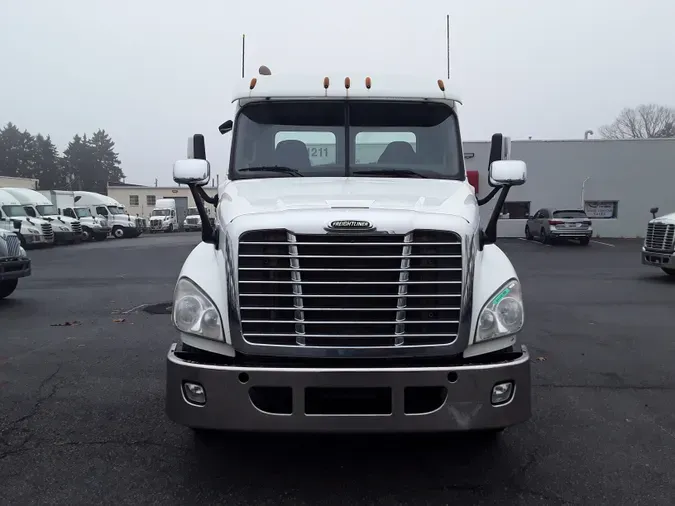 2016 FREIGHTLINER/MERCEDES CASCADIA 125