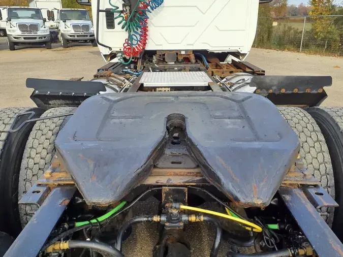 2019 NAVISTAR INTERNATIONAL LT625 DAYCAB T/A