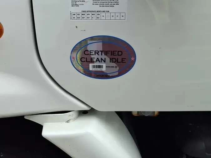 2016 FREIGHTLINER/MERCEDES CASCADIA 113