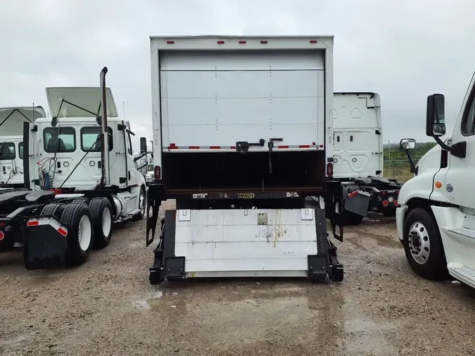 2017 FREIGHTLINER M2 106