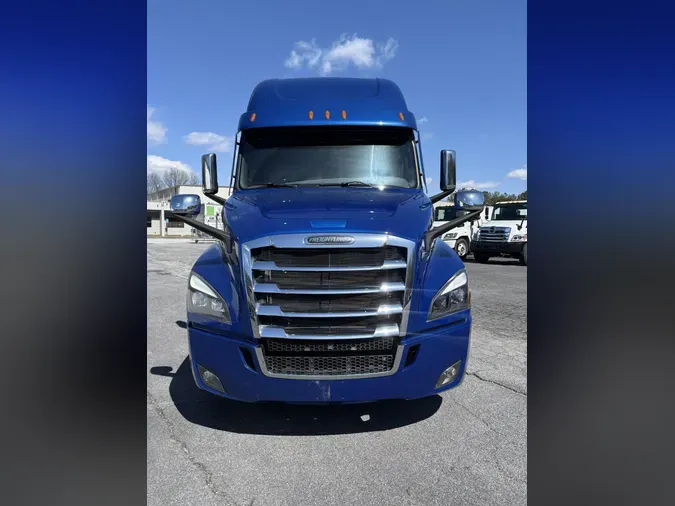 2023 Freightliner Cascadia