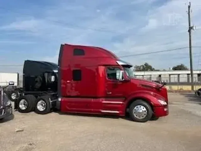  PETERBILT 579