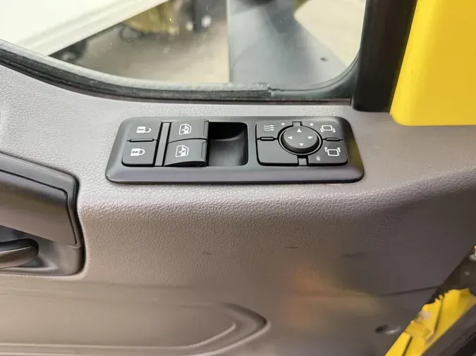2023 International LT625