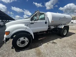 2000 FORD F650 SD